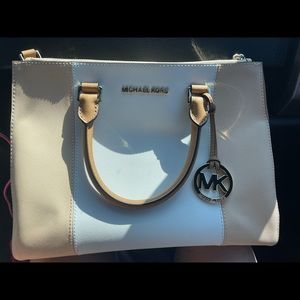 Michael Kors Jet Set tote